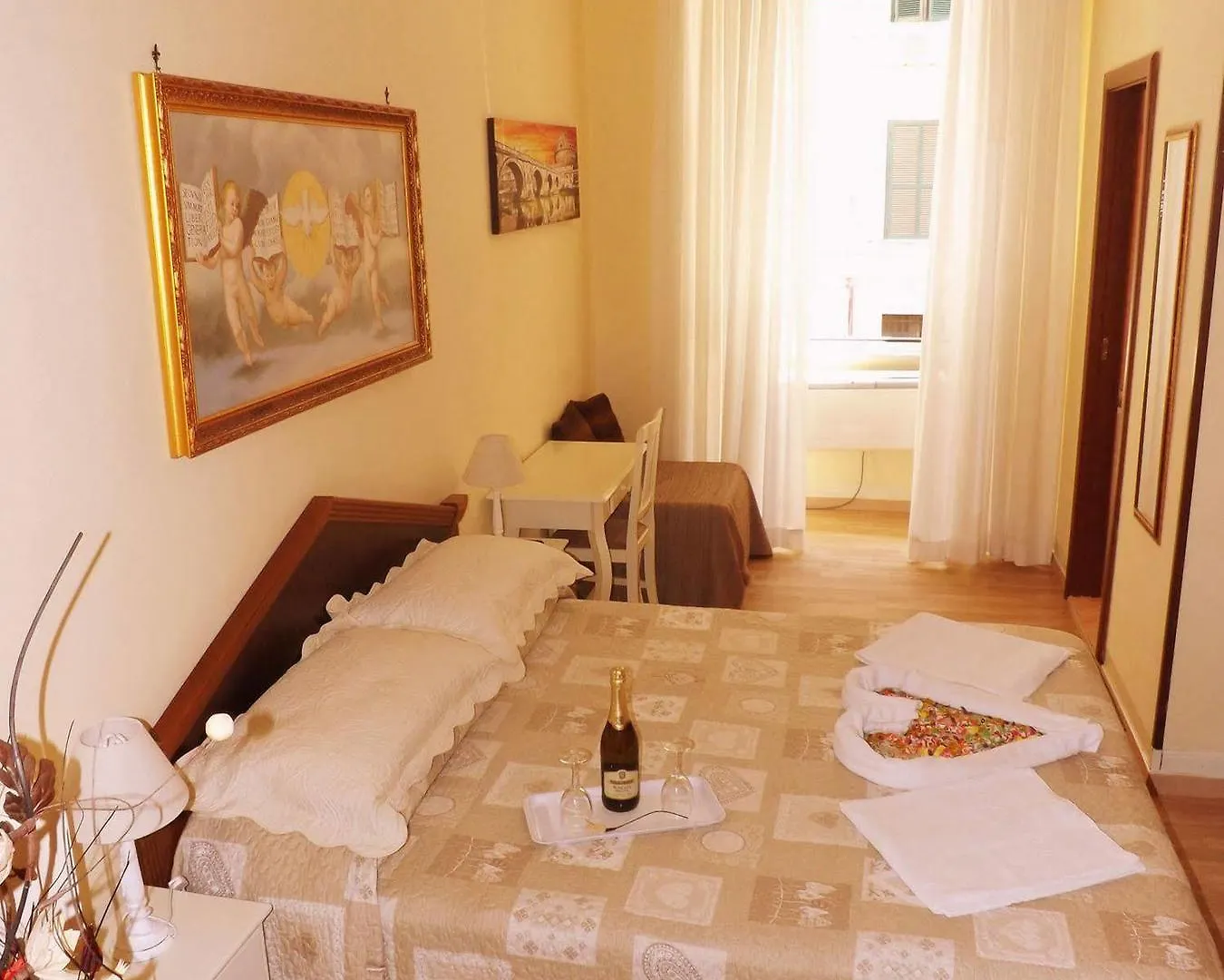 Tibullo Guesthouse Roma 2*,  Italia